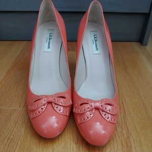 Nearly New LK Bennett bow heels